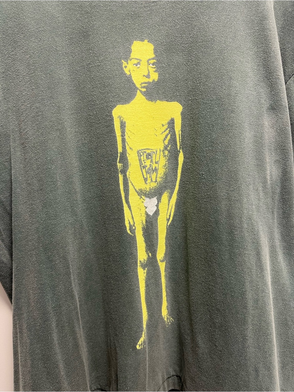 1990s Pearl Jam FUTURE T-shirt - Picture 2 of 16